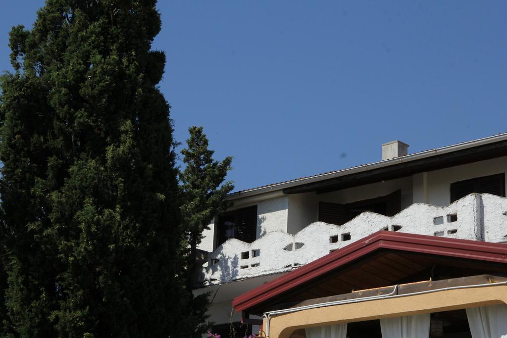 Novalja Guesthouse Economy Rooms ภายนอก รูปภาพ