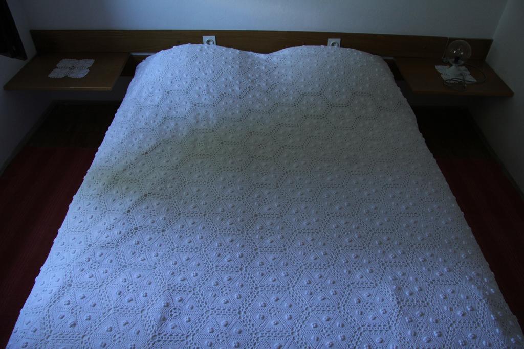 Novalja Guesthouse Economy Rooms ภายนอก รูปภาพ