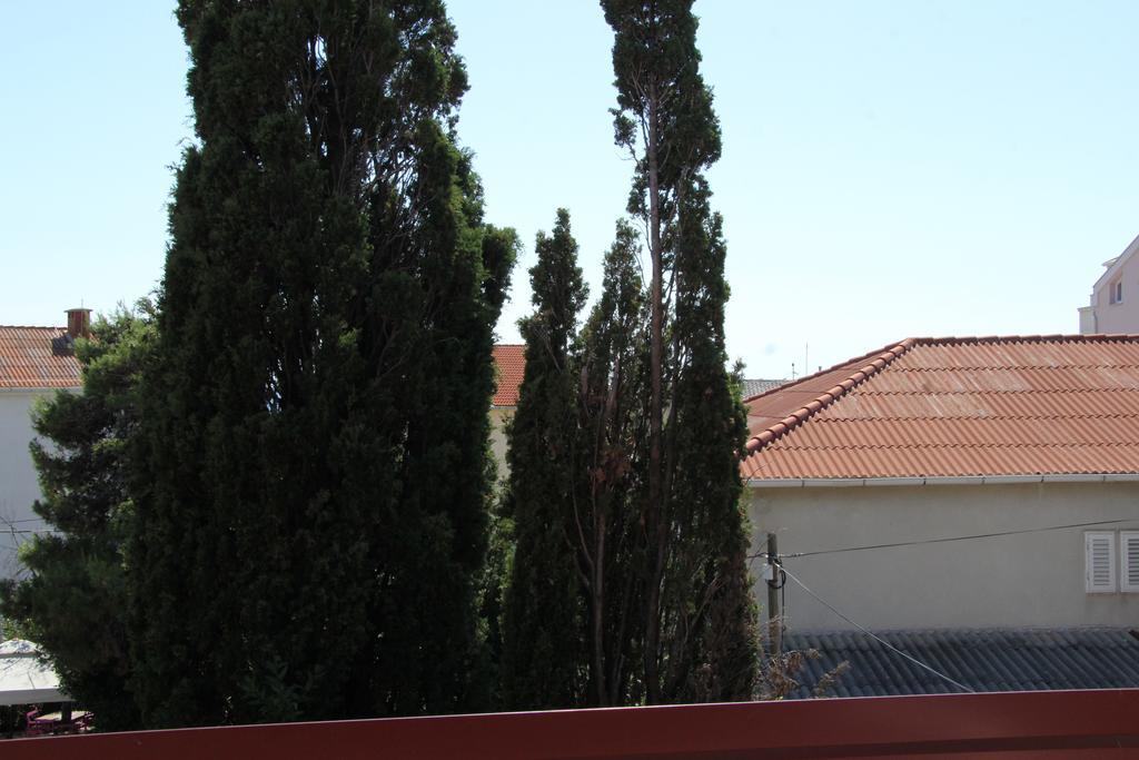 Novalja Guesthouse Economy Rooms ภายนอก รูปภาพ